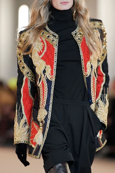 Look 216